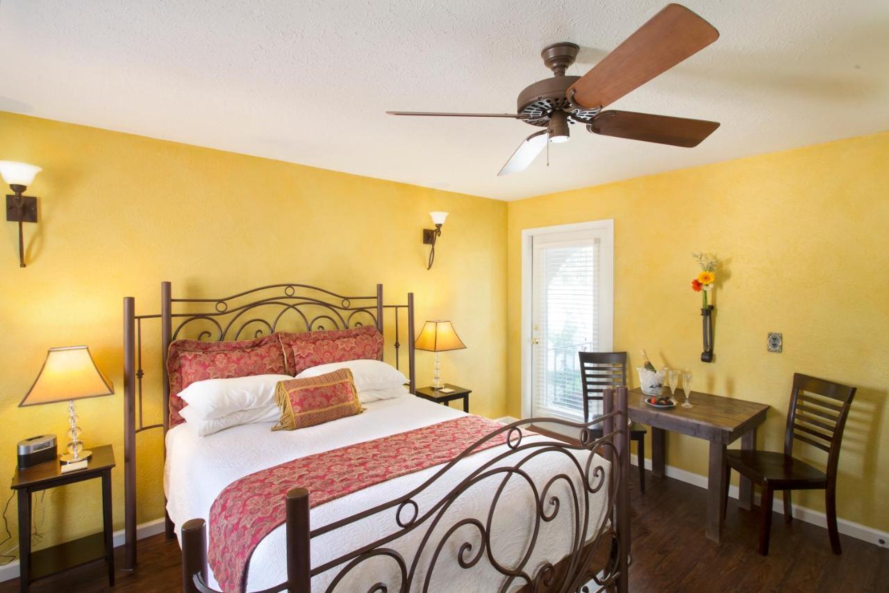 Lakehouse Bed And Breakfast Canyon Lake Esterno foto