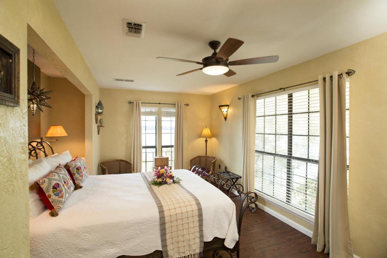 Lakehouse Bed And Breakfast Canyon Lake Esterno foto