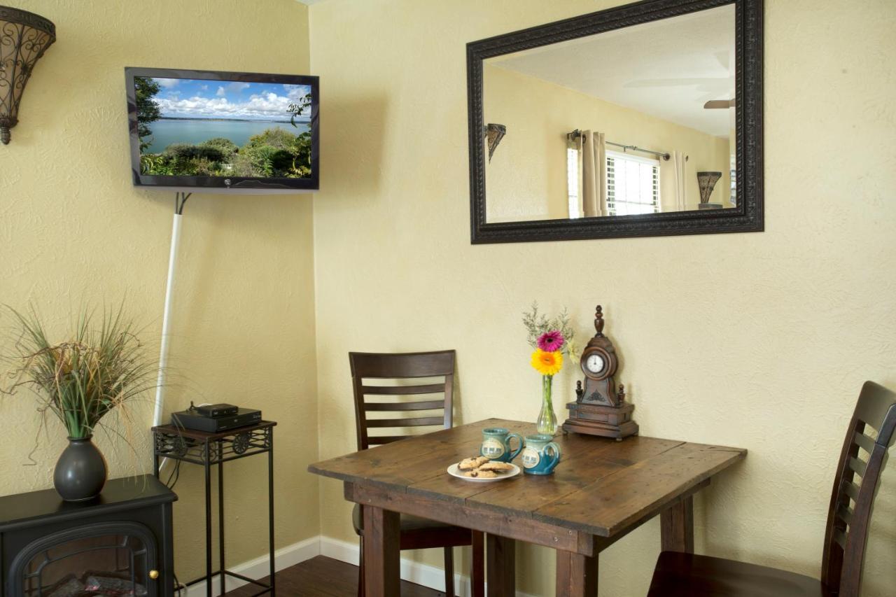 Lakehouse Bed And Breakfast Canyon Lake Esterno foto